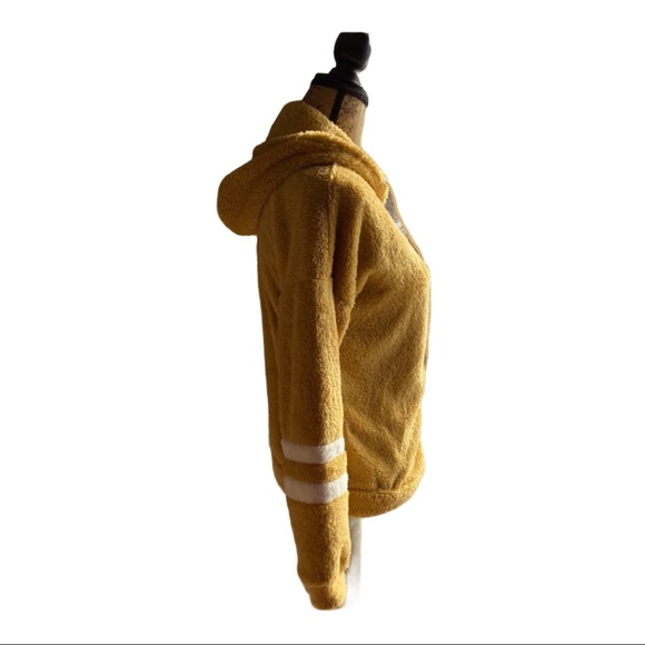 🌼💛Extremely Soft Hoodie - Picture 10 of 16